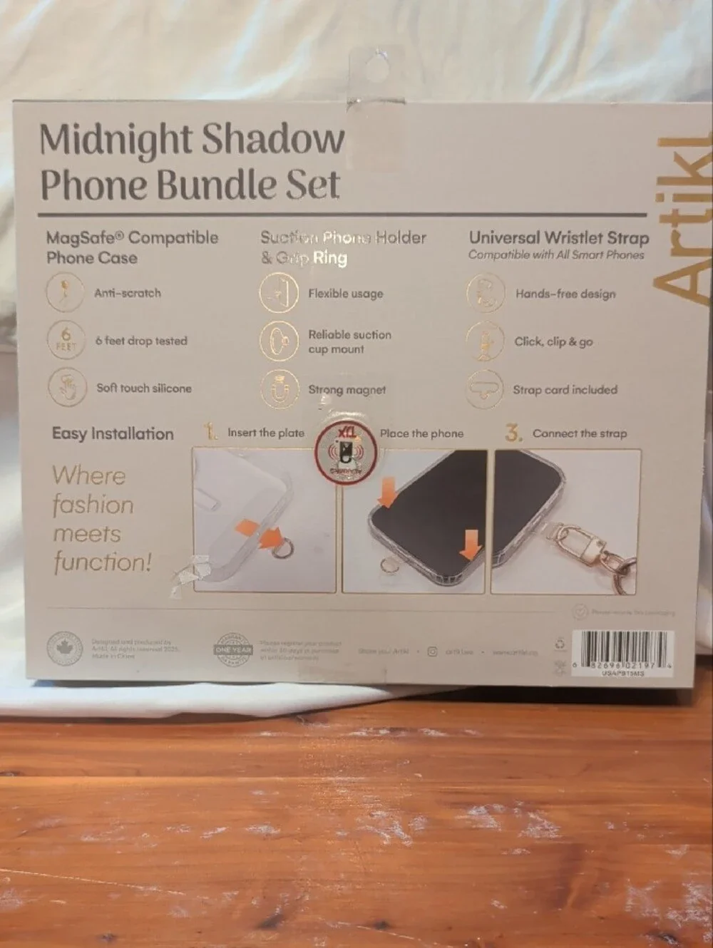Midnight Shadow Phone Bundle Set: iPhone 15/14/13 - Black Case w Gold Accessorie